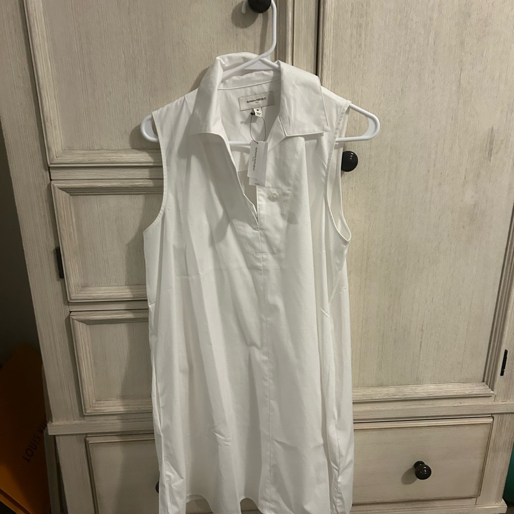 White Sleeveless Collared Dress